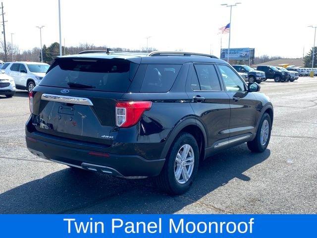 Used 2023 Ford Explorer XLT AWD/4WD image 3
