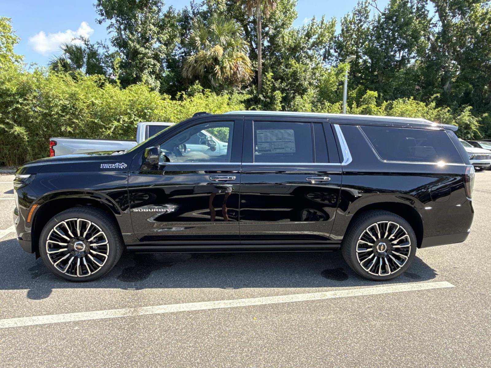 New 2026 Chevrolet Suburban High Country AWD/4WD image 6