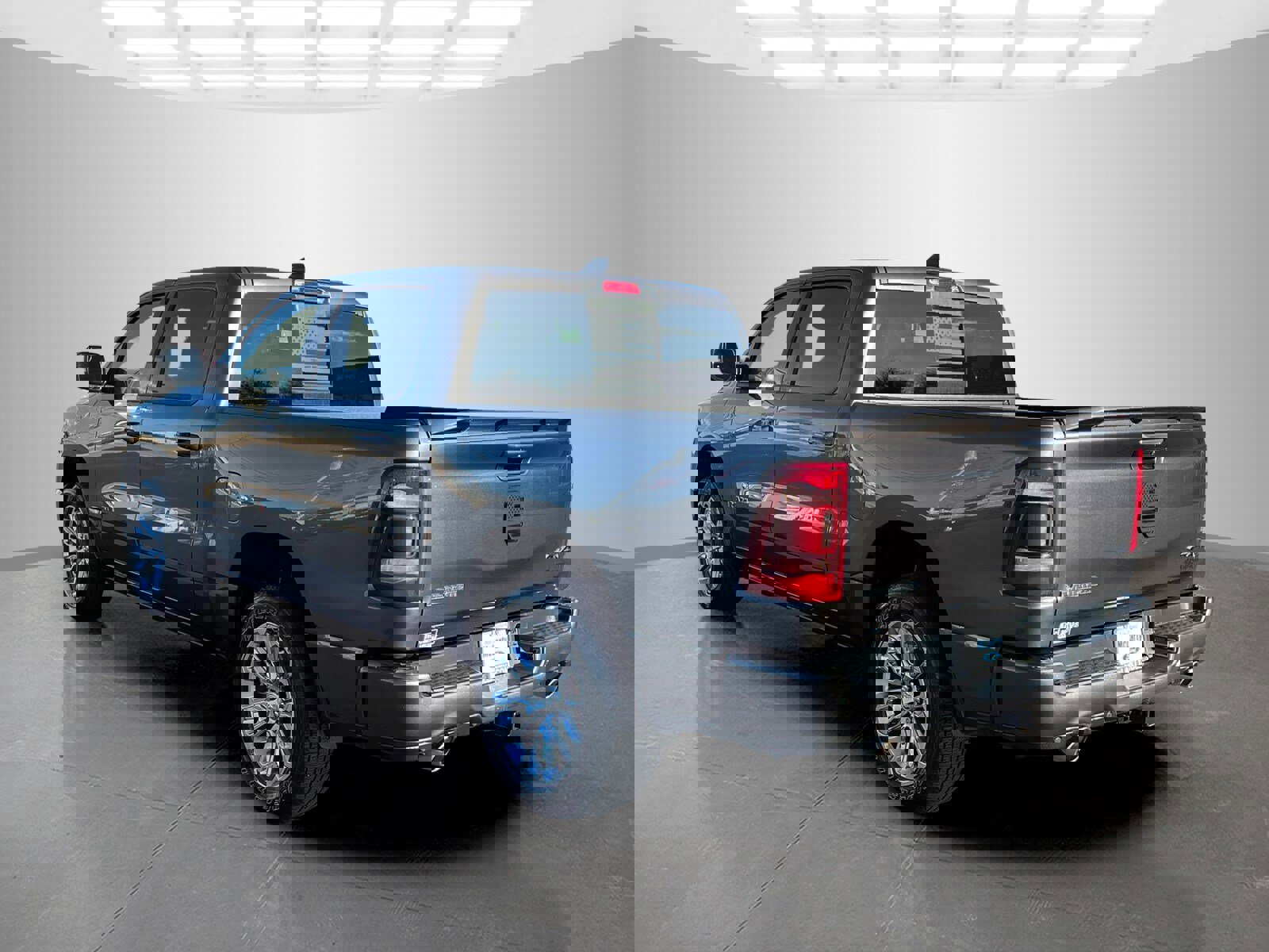 Used 2024 RAM 1500 Laramie image 7