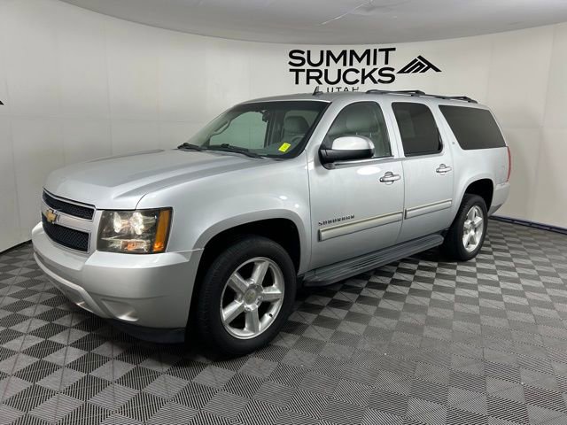 Used 2010 Chevrolet Suburban LT AWD/4WD image 4