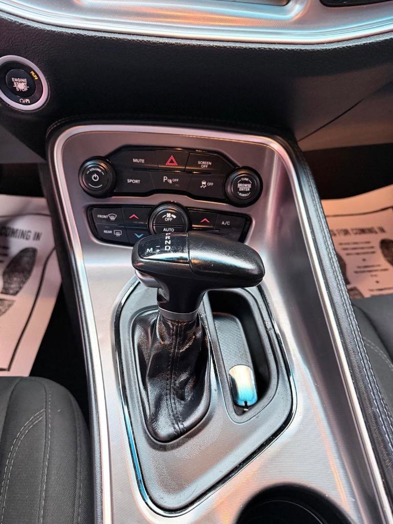 Used 2021 Dodge Challenger SXT w/ Driver Convenience Group image 14