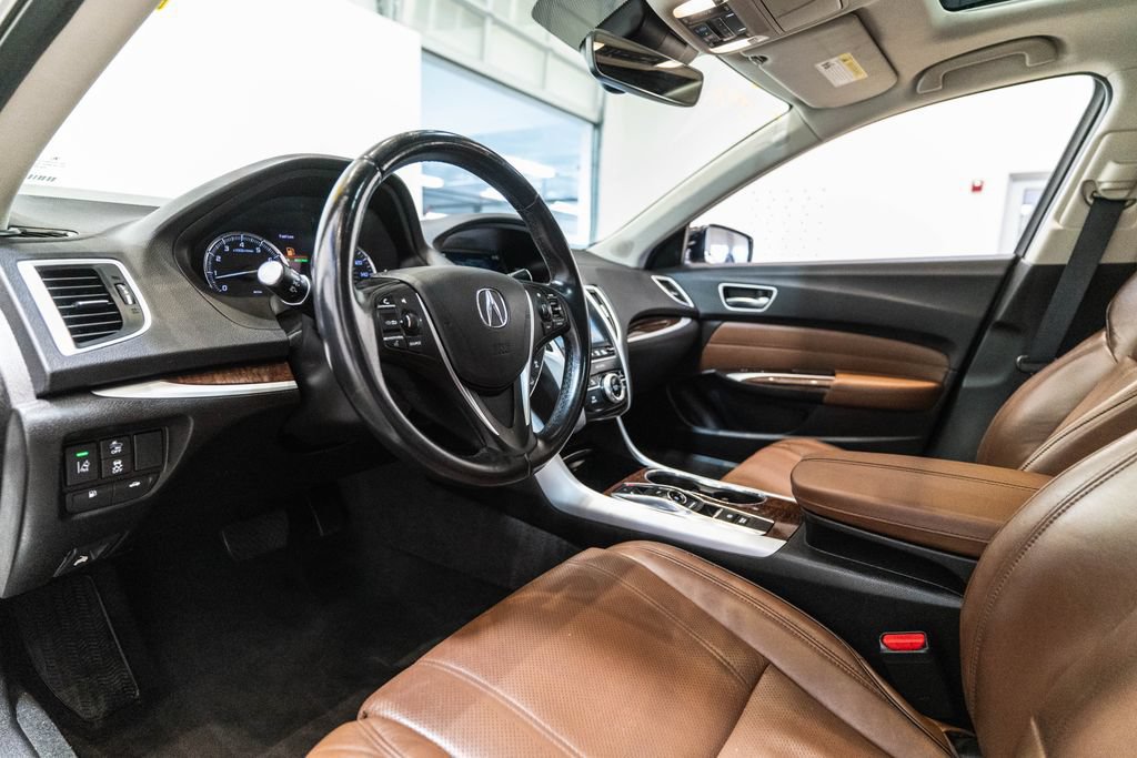 Used 2019 Acura TLX w/ Technology Package FWD image 3