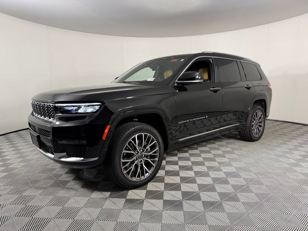 Certified 2024 Jeep Grand Cherokee L Summit AWD/4WD image 9