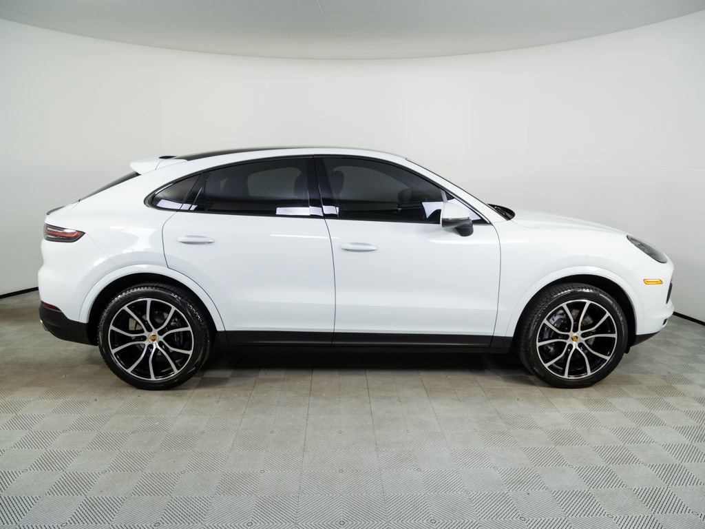Used 2021 Porsche Cayenne Coupe image 28