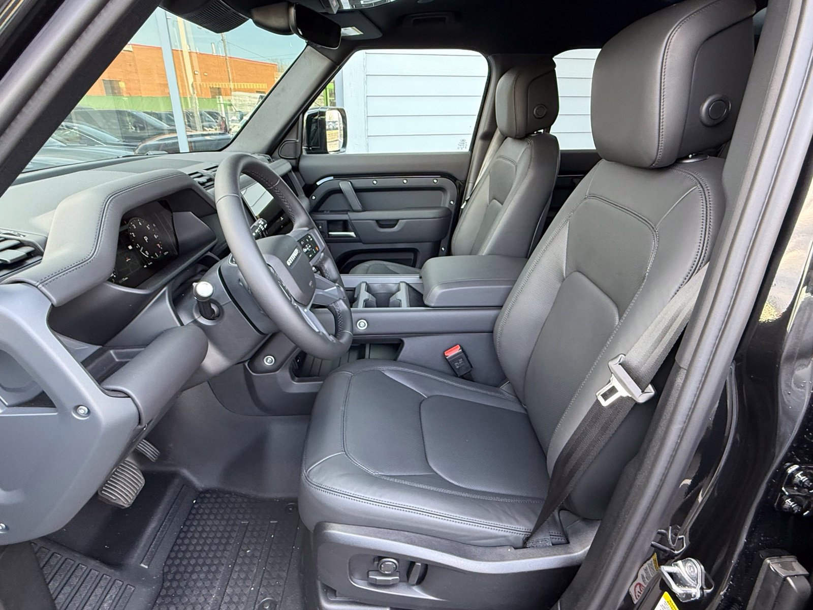 New 2026 Land Rover Defender 110 X-Dynamic SE AWD/4WD image 14