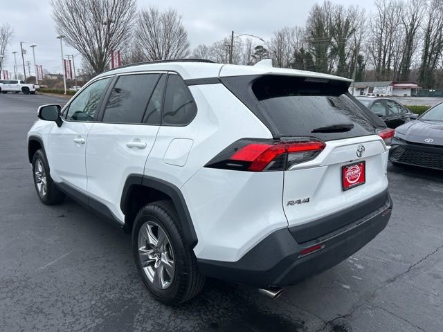 Used 2022 Toyota RAV4 XLE w/ Convenience Package image 9