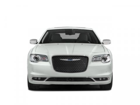 Used 2019 Chrysler 300 Limited image 7