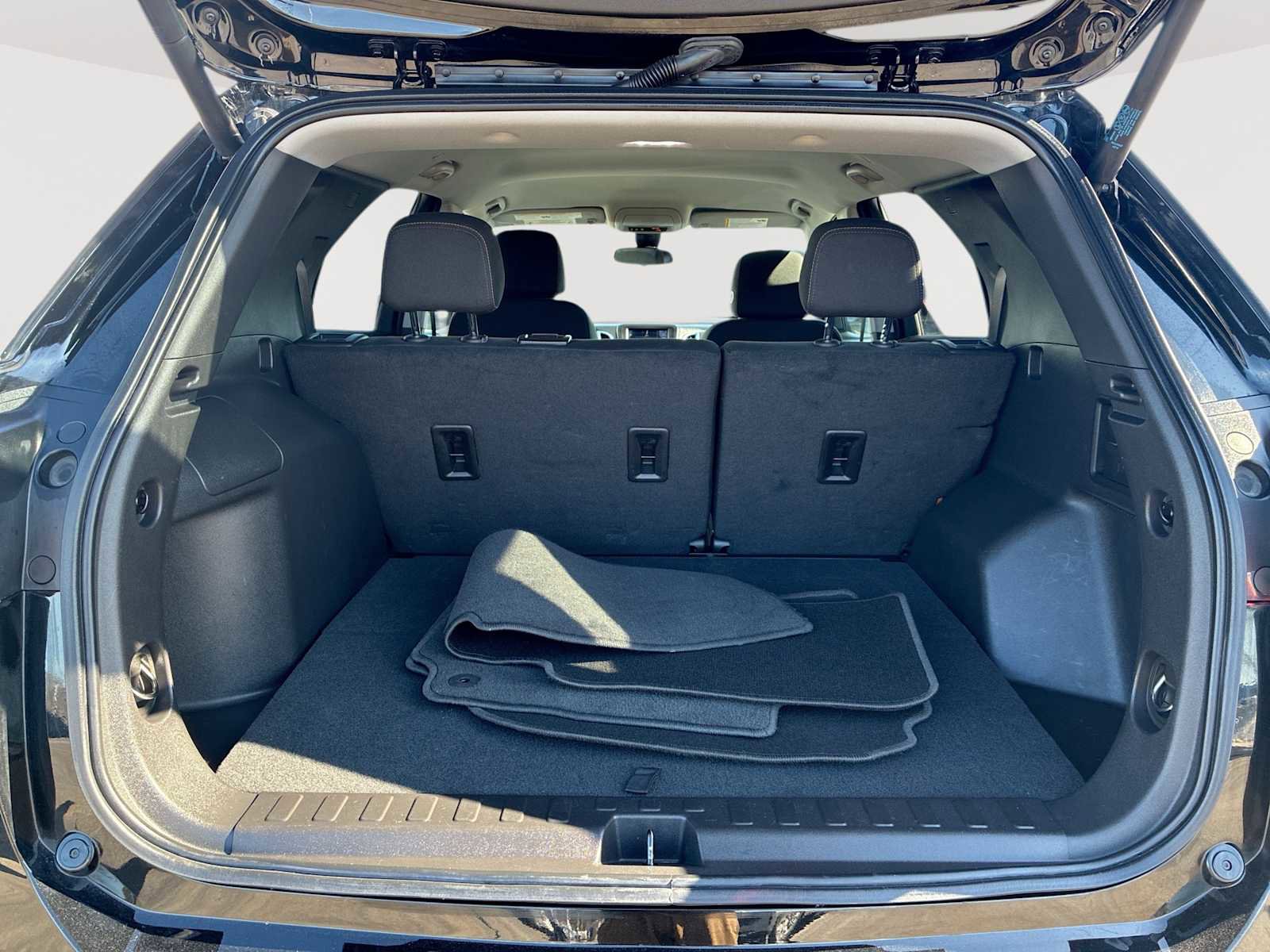 Used 2024 Chevrolet Equinox LT image 25