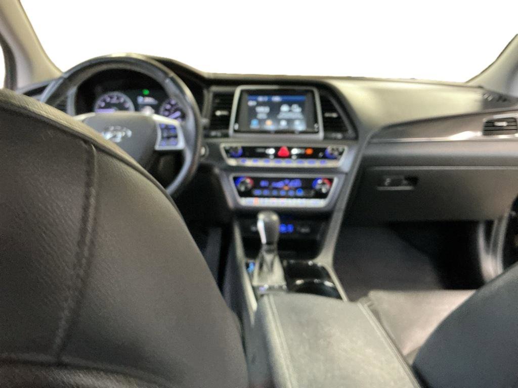 Used 2019 Hyundai Sonata Limited image 6