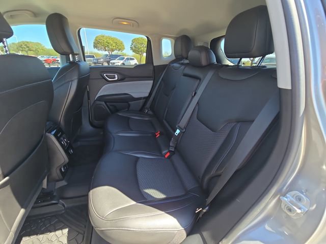 Used 2022 Jeep Compass Latitude image 13