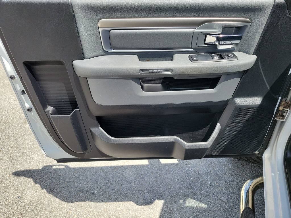 Used 2014 RAM 2500 Tradesman w/ Chrome Appearance Group AWD/4WD image 17