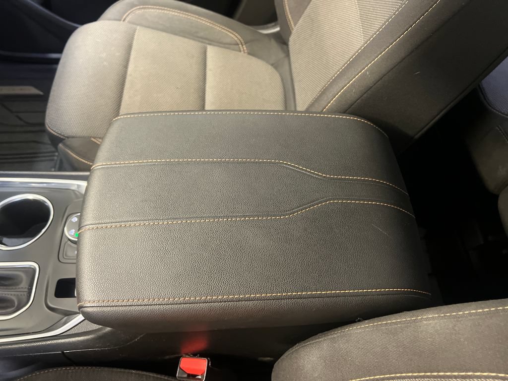 Used 2019 Chevrolet Traverse LT w/ LPO, Floor Liner Package AWD/4WD image 29