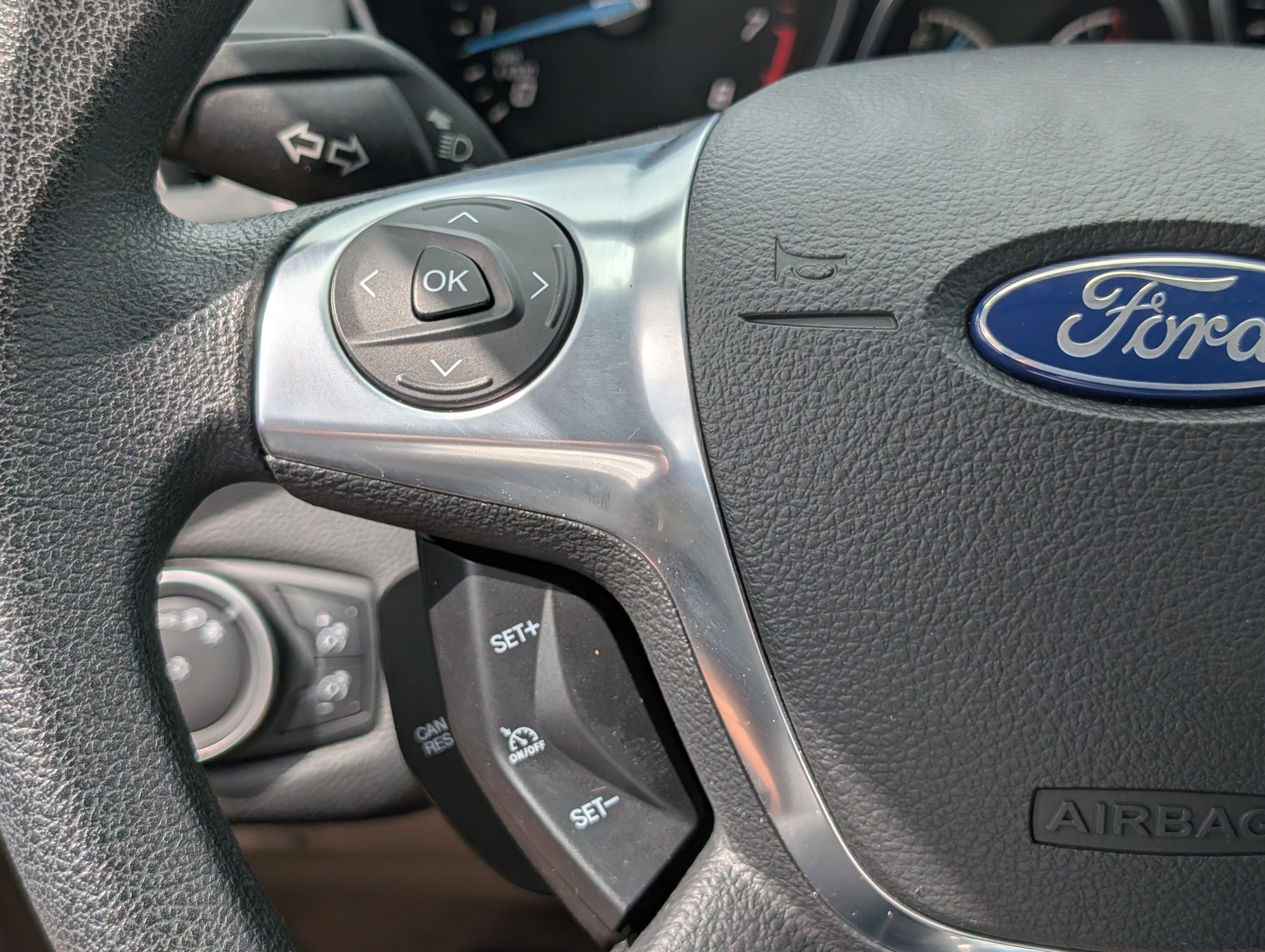 Used 2015 Ford Escape SE FWD image 20
