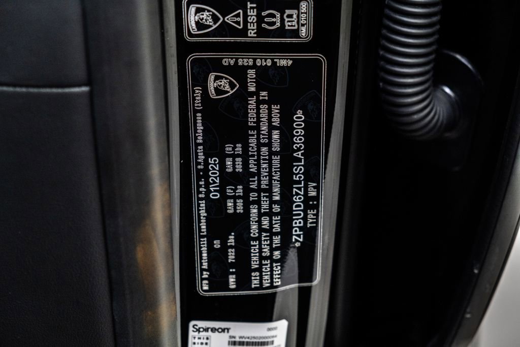 Used 2025 Lamborghini Urus SE image 45
