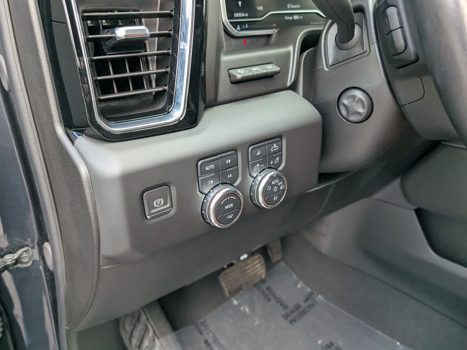 Certified 2024 GMC Sierra 1500 Denali Ultimate AWD/4WD image 23