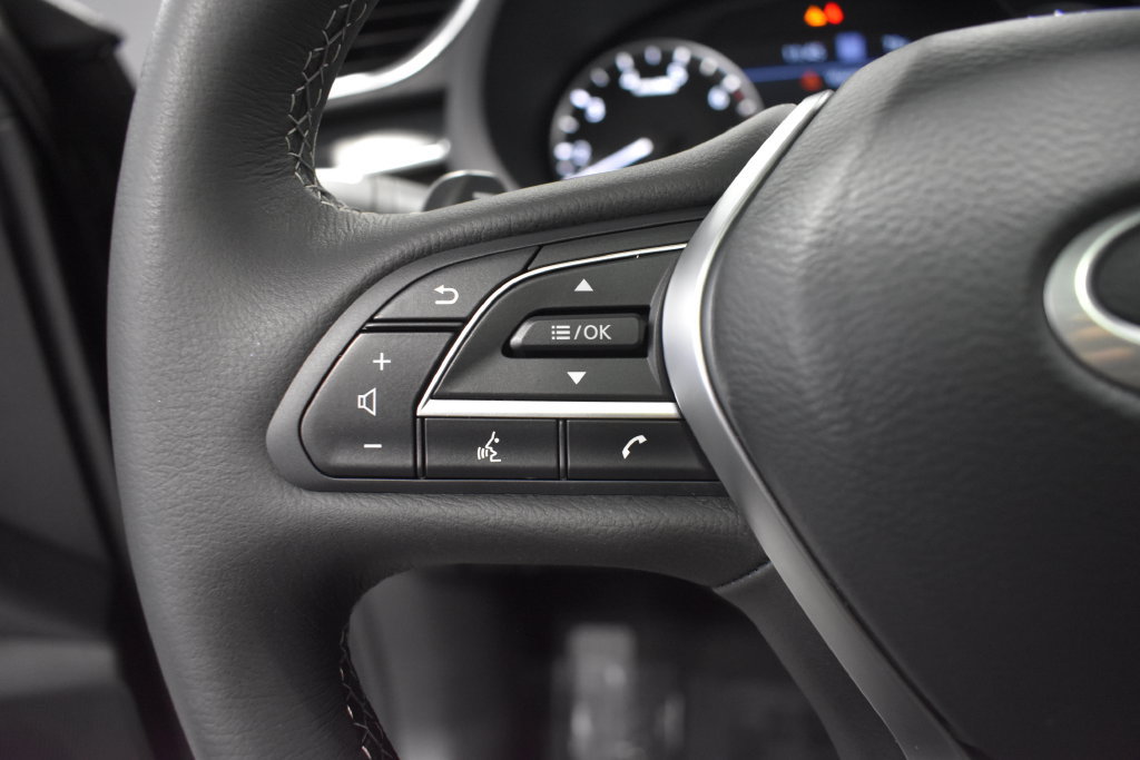 Used 2025 INFINITI QX50 Sport AWD/4WD image 30