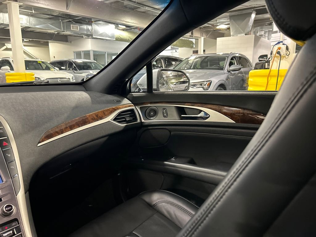 Used 2020 Lincoln MKZ Reserve w/ Elements Package AWD/4WD image 23