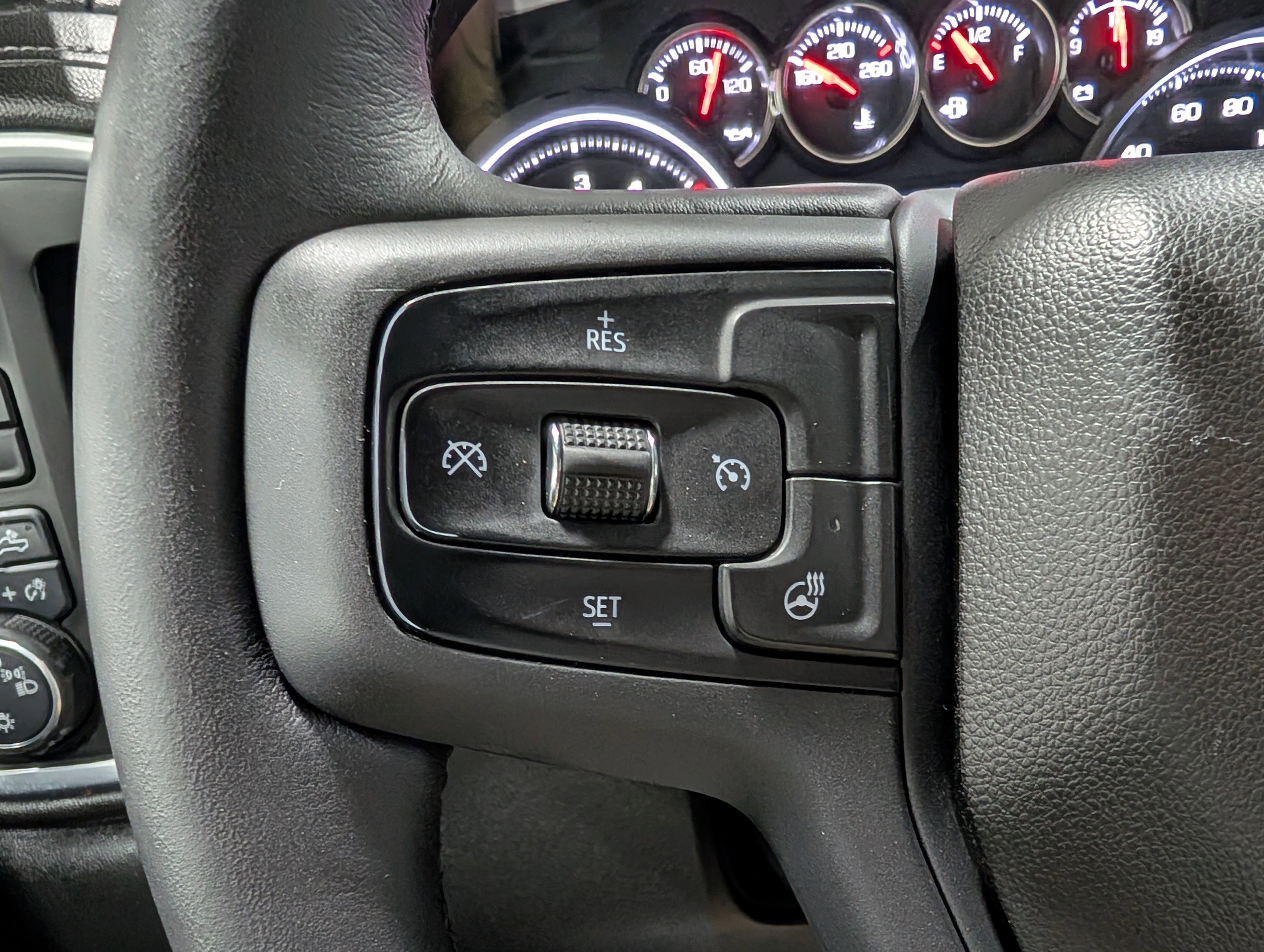 Used 2020 Chevrolet Silverado 2500 LT w/ Convenience Package image 22