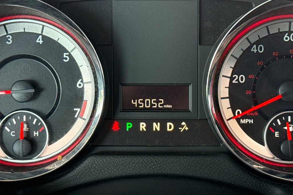 Used 2018 Dodge Grand Caravan SE w/ UConnect Hands-Free Group image 35