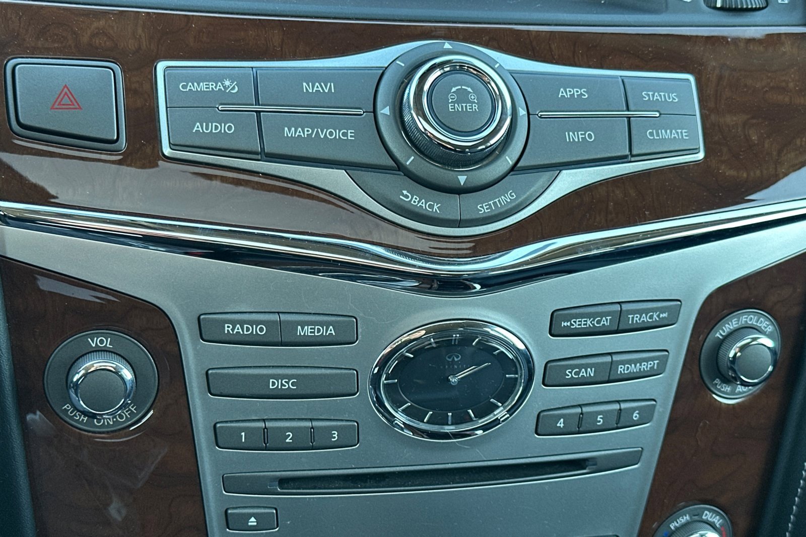 Used 2018 INFINITI QX80 2WD w/ Driver Assistance Package image 32