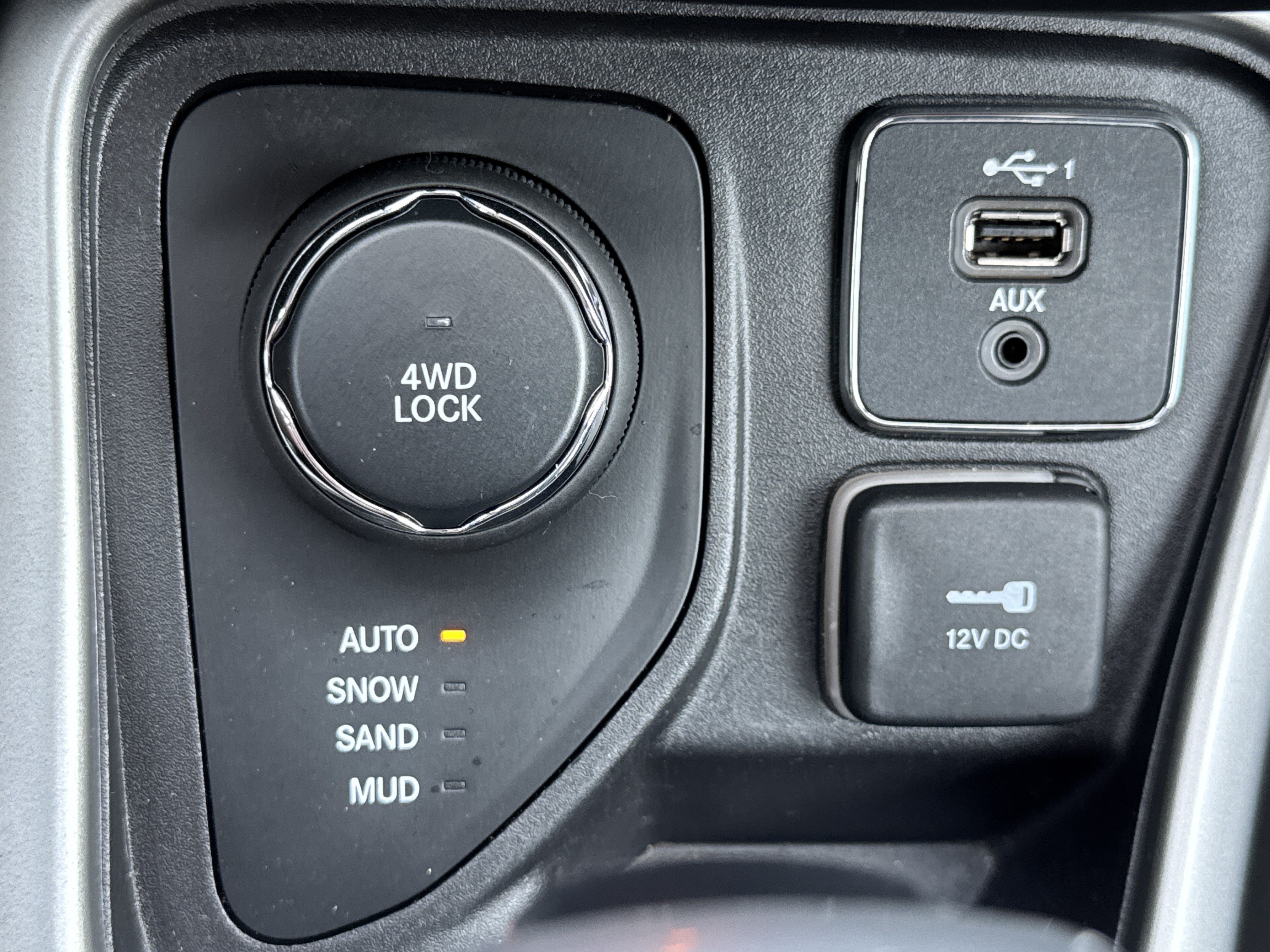 Used 2020 Jeep Compass Sport AWD/4WD image 21