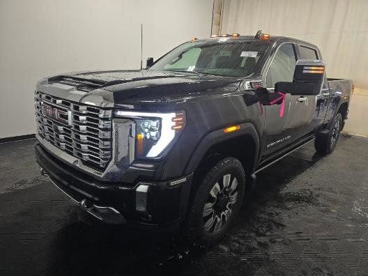 Used 2025 GMC Sierra 2500 Denali image 5