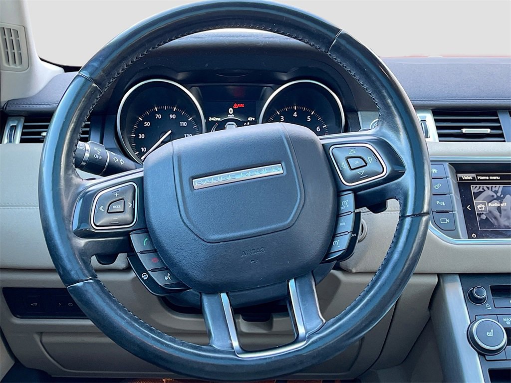 Used 2016 Land Rover Range Rover Evoque SE image 24