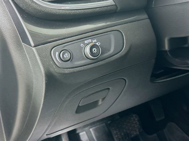 Used 2019 Buick Encore Preferred image 11