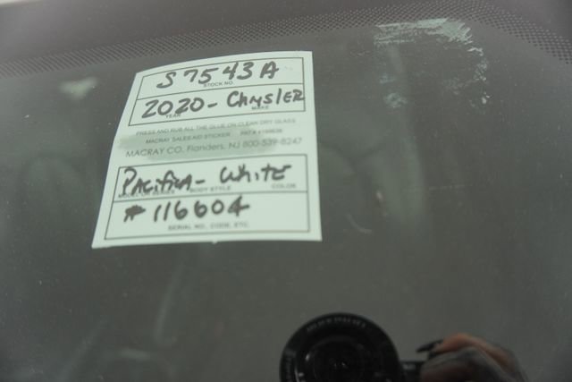 Used 2020 Chrysler Pacifica Touring-L image 44