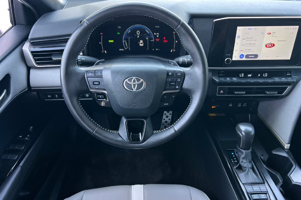 Certified 2025 Toyota Camry SE FWD image 17
