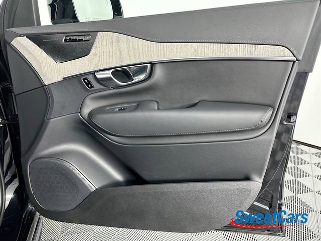 Used 2025 Volvo XC90 B6 Ultra w/ Protection Package Premier image 42