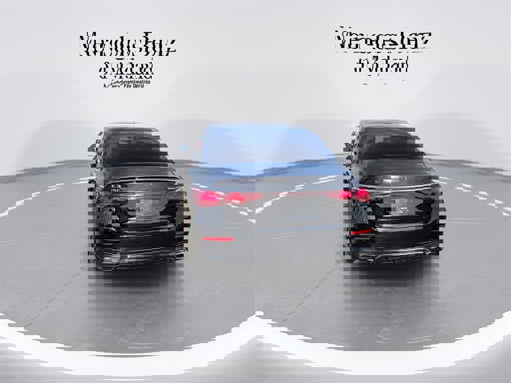 Used 2024 Mercedes-Benz E 350 4MATIC Sedan image 7