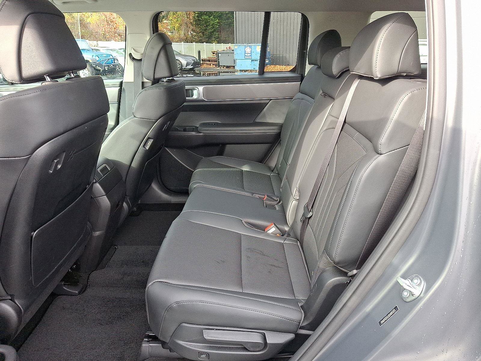 Used 2025 Hyundai Santa Fe XRT image 10