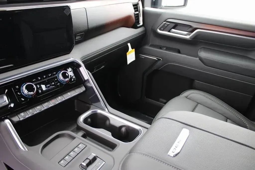 New 2026 GMC Sierra 3500 Denali image 15