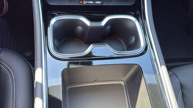 New 2026 Chevrolet Traverse LT w/ Sun and Wheel Package FWD image 18