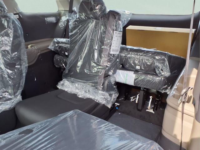 New 2026 Kia Carnival LXS image 18