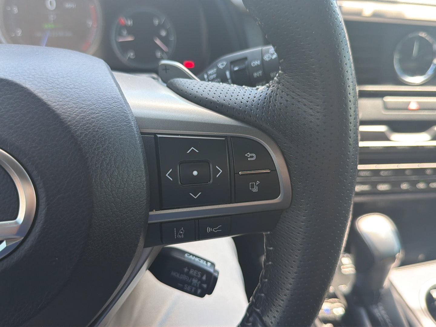 Used 2021 Lexus RX 350 F Sport w/ Accessory Package AWD/4WD image 30