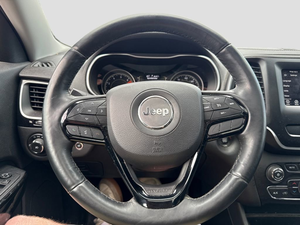 Used 2019 Jeep Cherokee Latitude Plus image 12