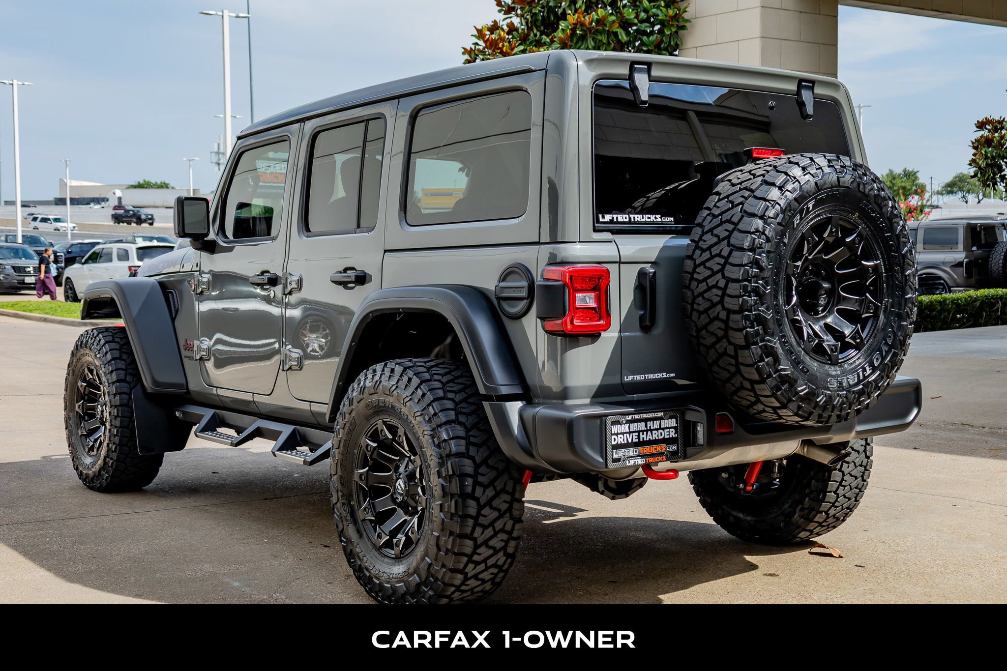 Used 2022 Jeep Wrangler Unlimited Rubicon w/ LED Lighting Group AWD/4WD image 6
