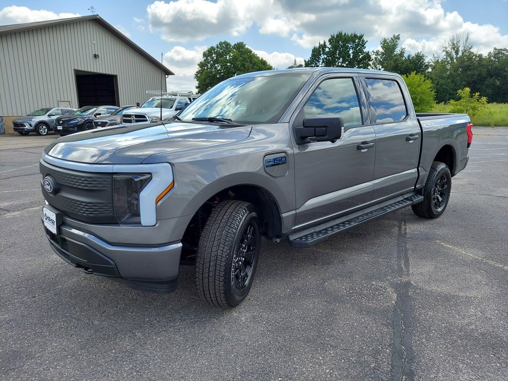 Used 2025 Ford F150 Lightning XLT w/ Max Trailer Tow Package image 13