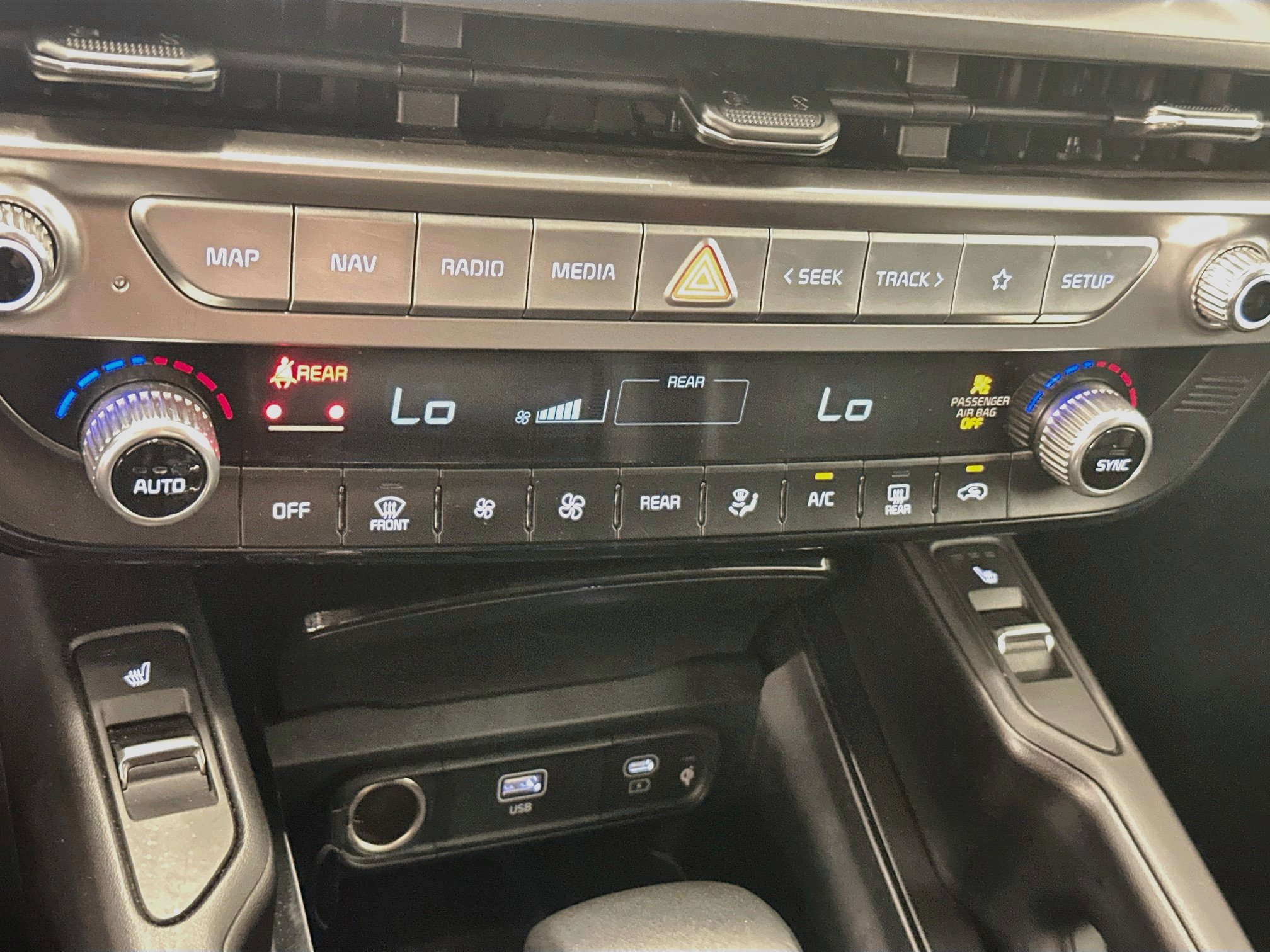 Used 2025 Kia Telluride S AWD/4WD image 24
