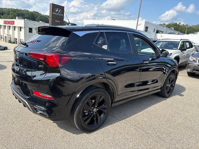 Used 2024 Buick Encore GX Sport Touring w/ Comfort Package AWD/4WD image 5