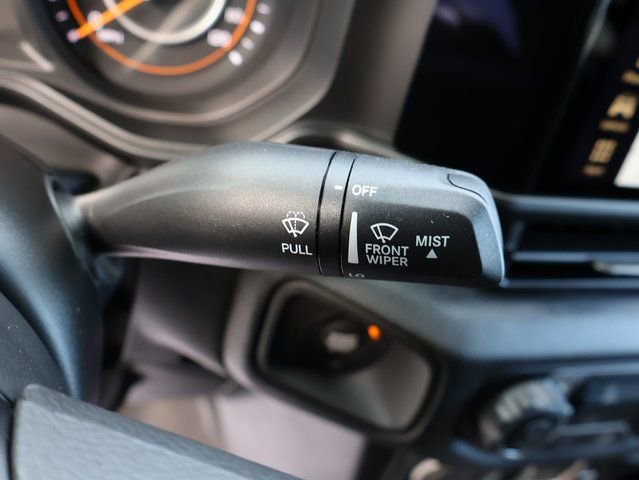 Used 2025 Jeep Gladiator Sport image 39