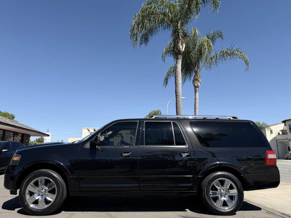 Used 2010 Ford Expedition EL Limited RWD image 2