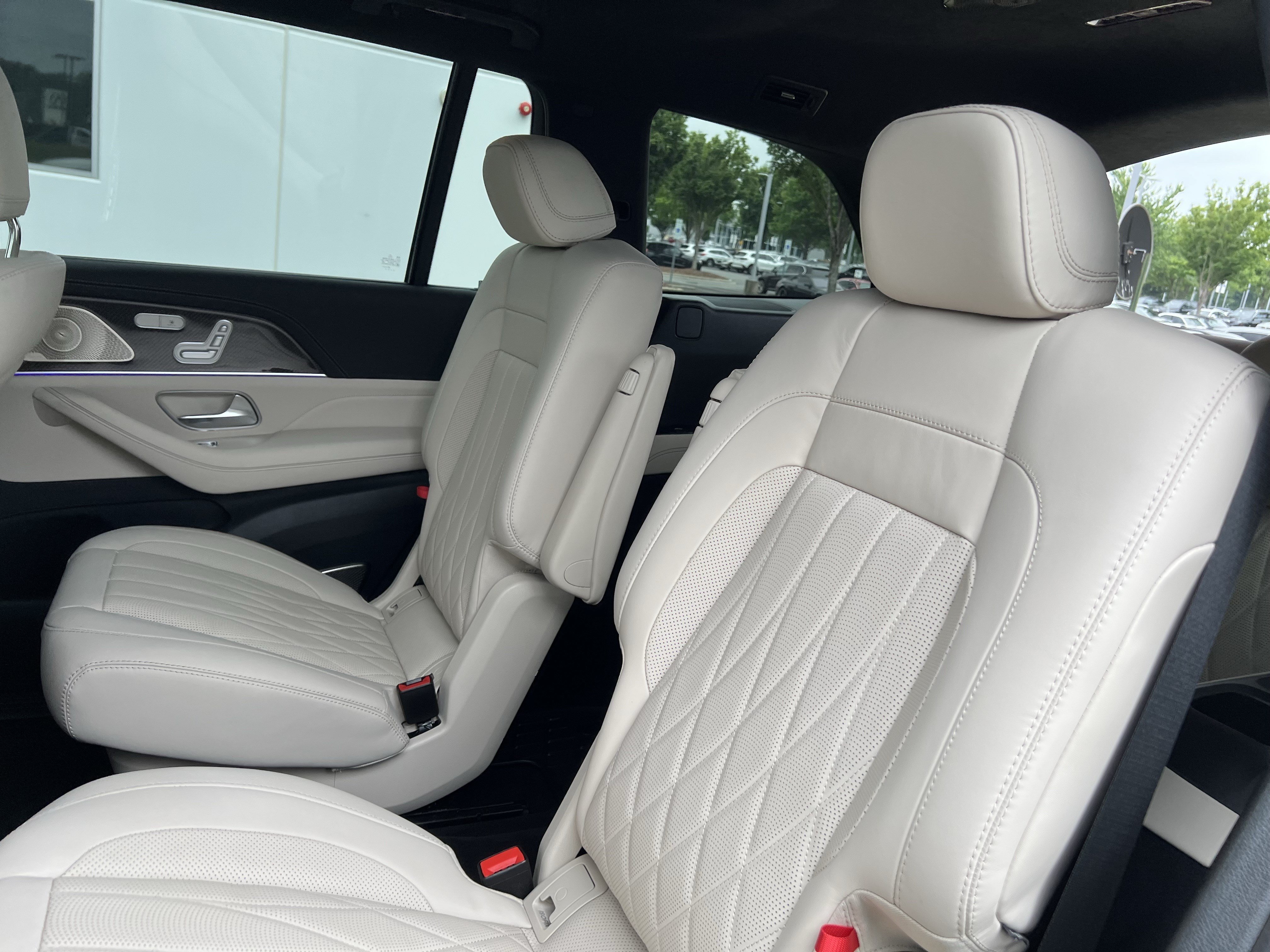 Certified 2025 Mercedes-Benz GLS 63 AMG 4MATIC image 32