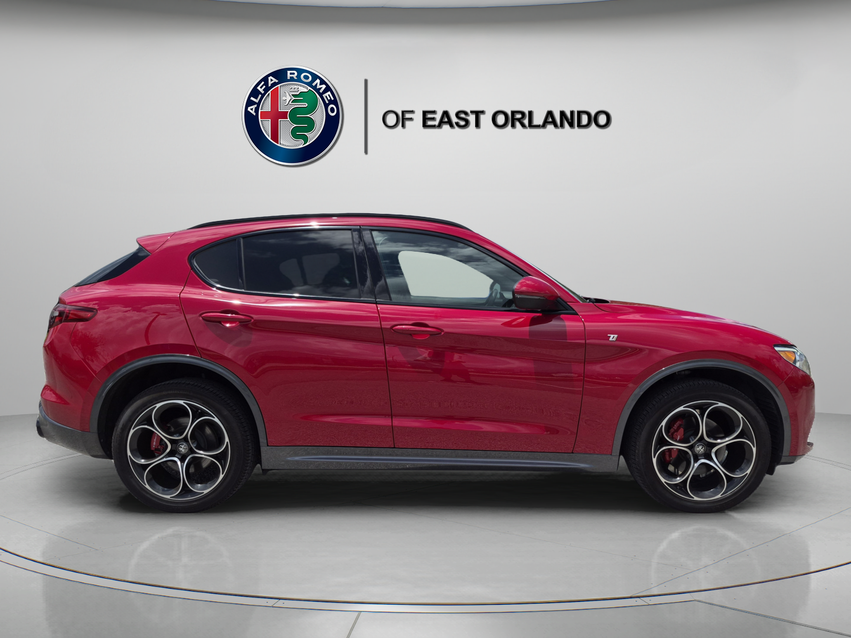 Used 2023 Alfa Romeo Stelvio Ti w/ Active Assist Plus Package AWD/4WD image 8