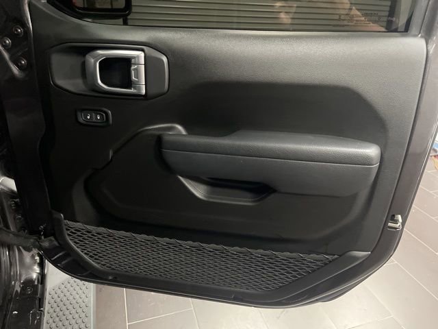 Used 2024 Jeep Wrangler Unlimited Sport image 12