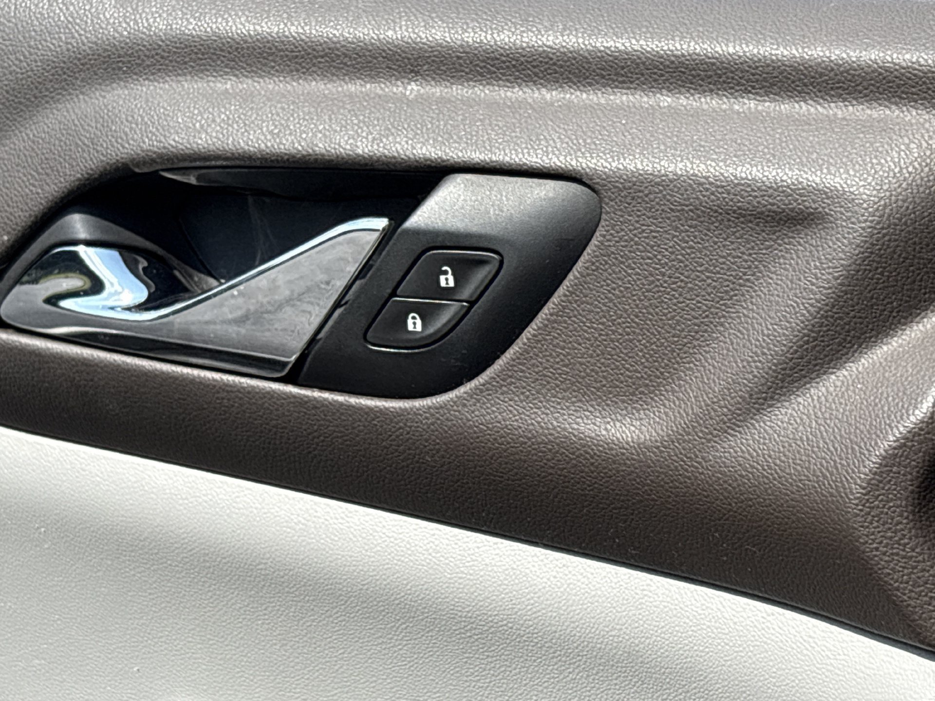 Used 2019 GMC Acadia SLT FWD image 10