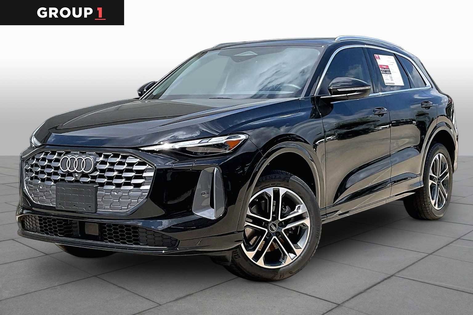 Used 2025 Audi Q5 Premium w/ Convenience Package image 1