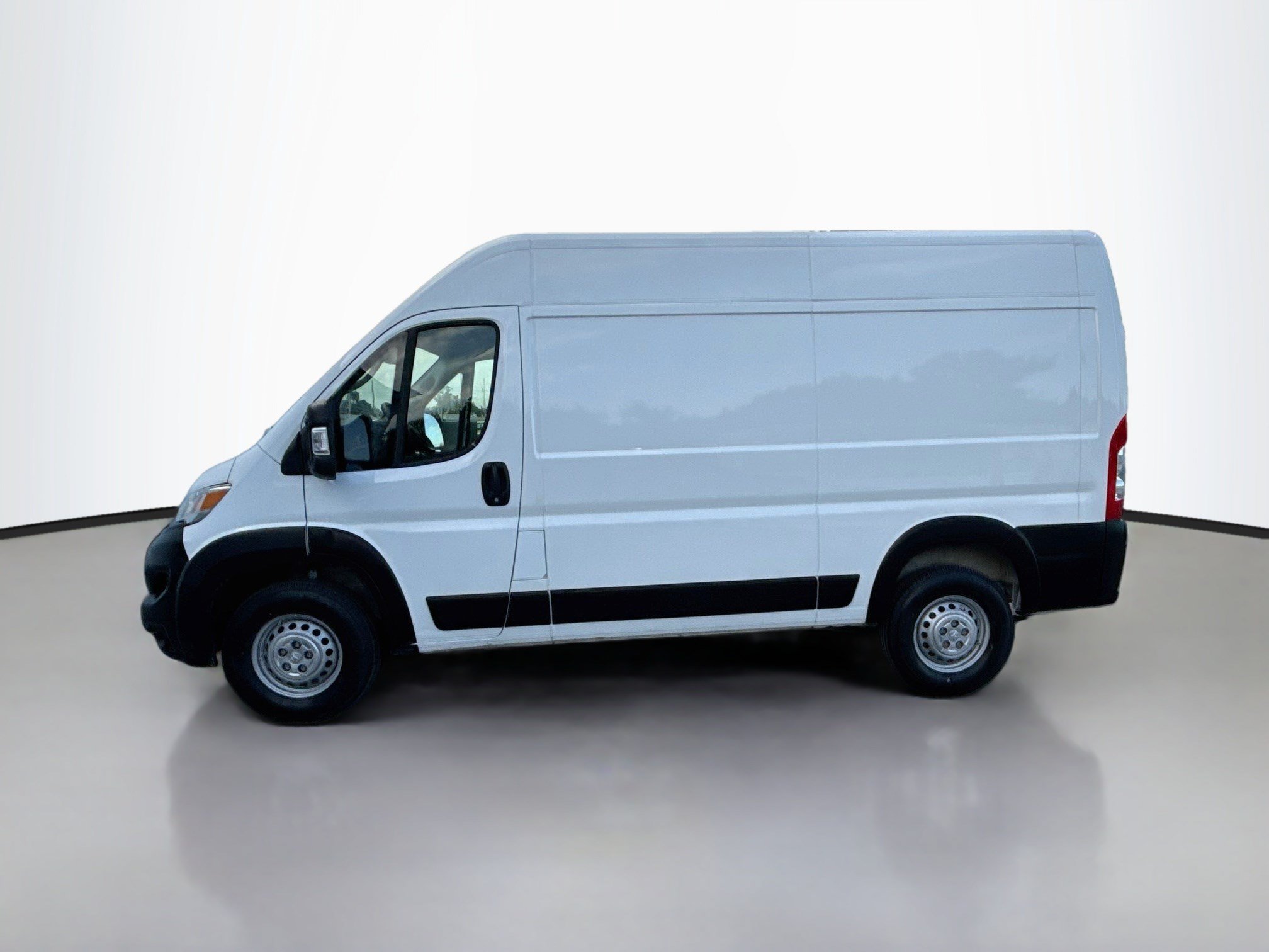 Used 2025 RAM ProMaster 2500 w/ Convenience Group FWD image 6